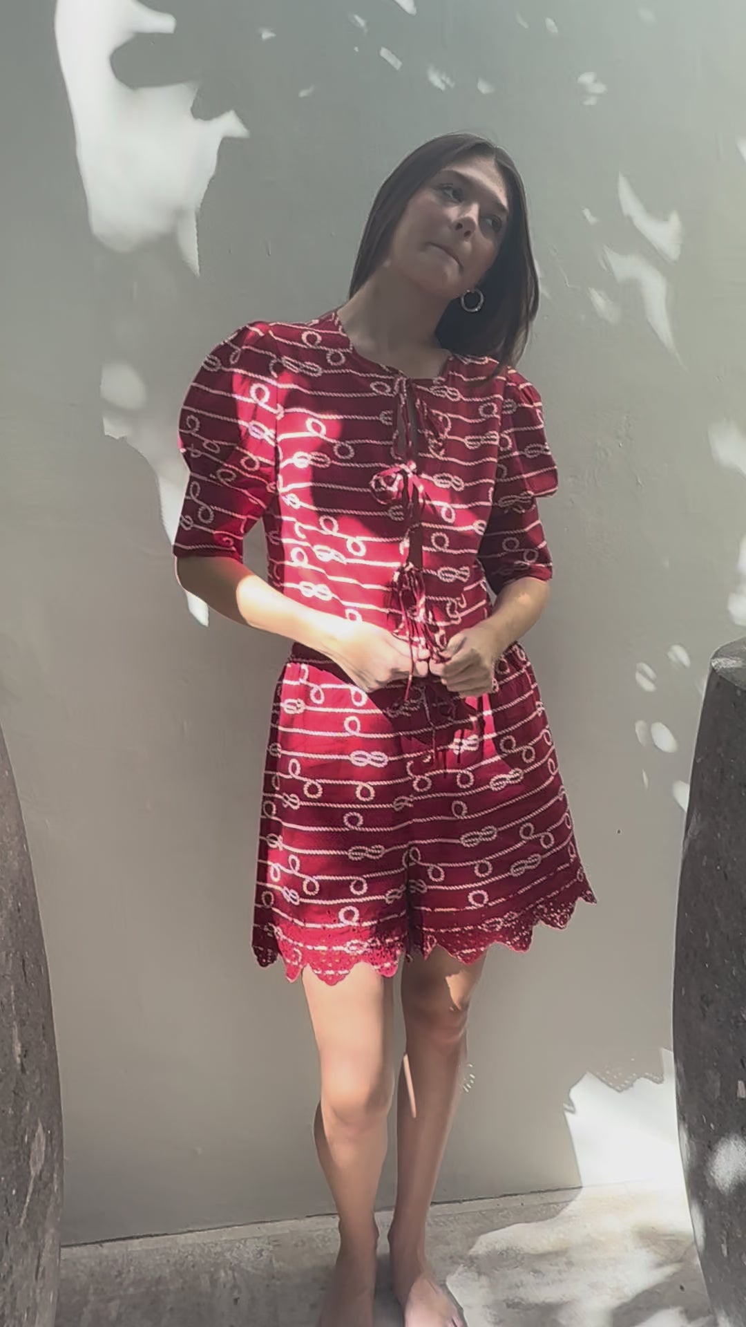 Scalloped Top Anchor Line